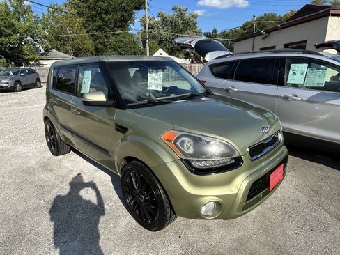 Used 2012 Kia Soul ! w/ Premium Pkg FWD image 15
