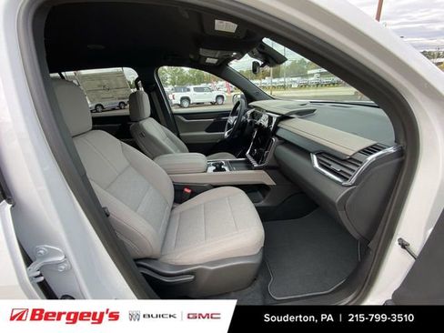 New 2026 GMC Acadia Elevation image 31