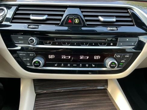 Used 2019 BMW 540i xDrive w/ Executive Package AWD/4WD image 25