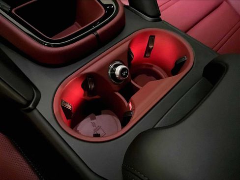 Used 2025 Porsche Cayenne Turbo image 39