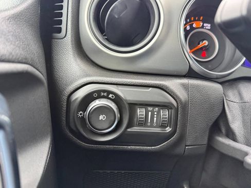 Used 2021 Jeep Wrangler Unlimited Sport AWD/4WD image 14