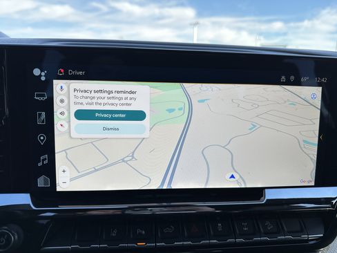 Used 2024 Chevrolet Silverado 2500 ZR2 w/ Technology Package image 18