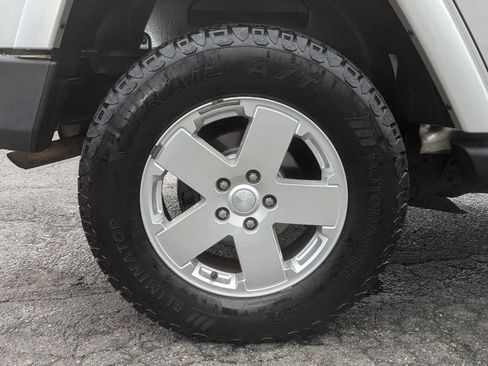 Used 2010 Jeep Wrangler Unlimited Sahara w/ Trailer Tow Group AWD/4WD image 51