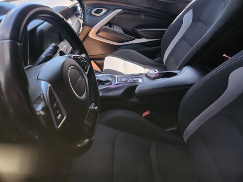 Used 2018 Chevrolet Camaro LT image 11
