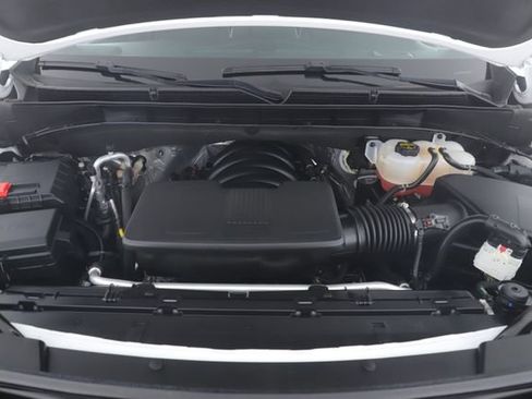 Used 2024 GMC Yukon SLT w/ SLT Premium Package AWD/4WD image 15