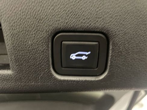 Used 2025 Buick Enclave Sport Touring FWD image 31