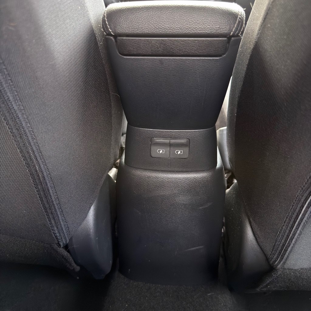 Used 2020 Nissan Versa S FWD image 22