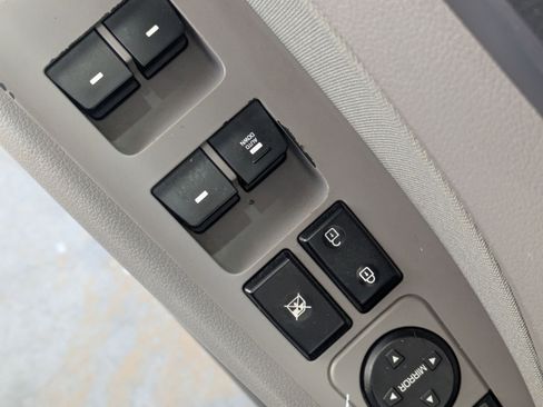 Used 2018 Hyundai Elantra SEL image 16