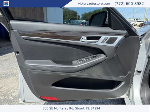 Used 2015 Hyundai Genesis 3.8 w/ Option Group 03 RWD image 11