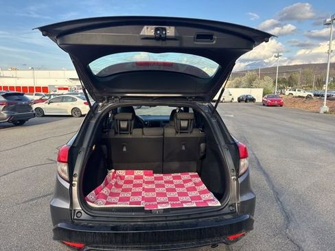Used 2020 Honda HR-V Sport image 11
