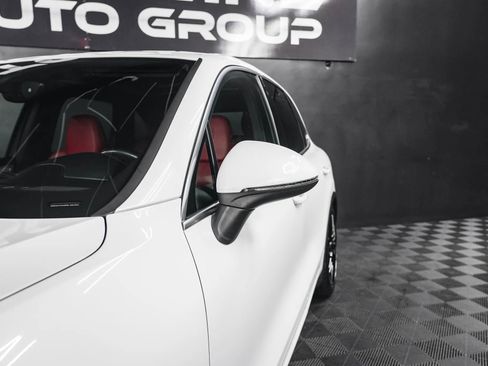 Used 2015 Porsche Cayenne Turbo image 6