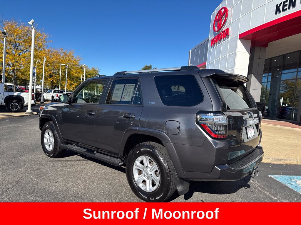 Used 2020 Toyota 4Runner SR5 Premium w/ Moonroof Package AWD/4WD image 5
