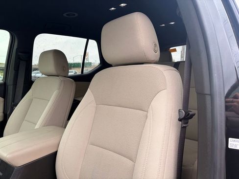 Used 2023 Chevrolet Traverse LS w/ Safety Package FWD image 11