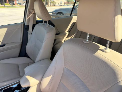 Used 2017 Honda Accord EX-L image 11