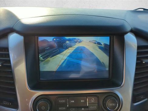 Used 2020 Chevrolet Suburban LT w/ Luxury Package image 17