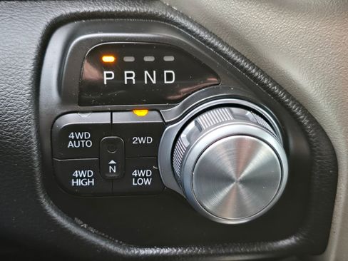 Used 2019 RAM 1500 Laramie image 21