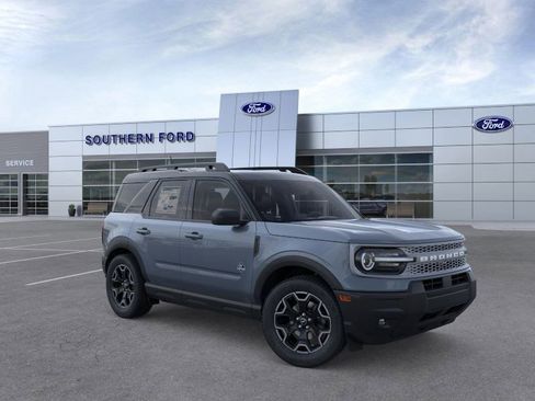 New 2025 Ford Bronco Sport Outer Banks image 8