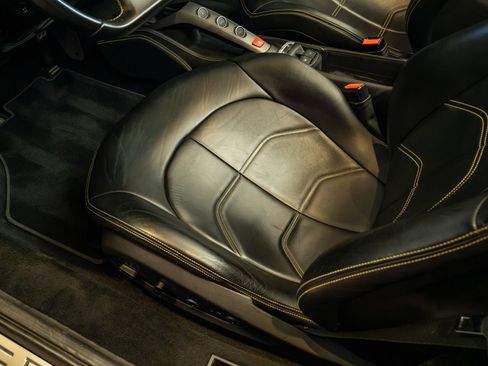 Used 2018 Ferrari 488 Spider RWD image 12