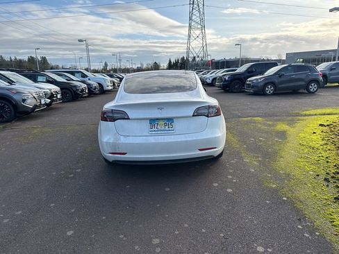 Used 2021 Tesla Model 3 Standard Range Plus image 6