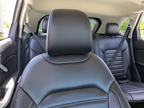 Used 2024 Ford Edge SEL AWD/4WD image 15