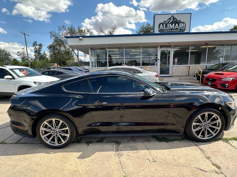 Used 2017 Ford Mustang Coupe RWD image 8