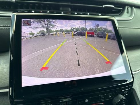 Used 2023 Jeep Grand Cherokee Limited w/ Trailer Tow Prep Group (B) AWD/4WD image 9