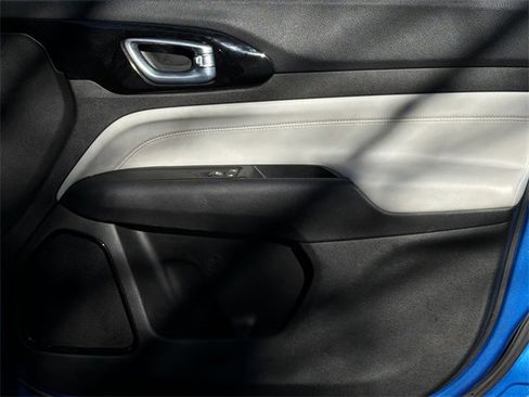 Used 2024 Jeep Compass Limited image 34