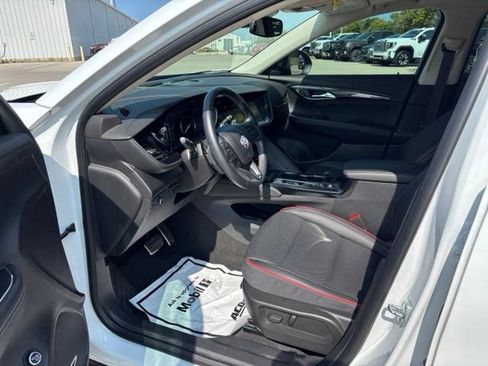 Certified 2023 Buick Envision Essence w/ Technology Package I AWD/4WD image 9