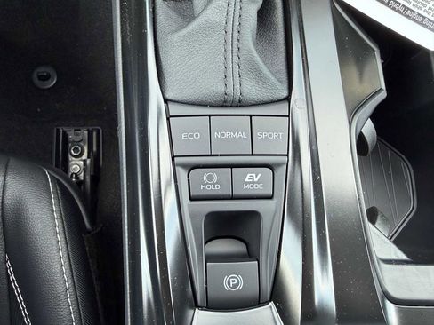 New 2026 Toyota Camry SE FWD image 18