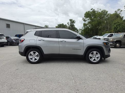 Certified 2022 Jeep Compass Latitude w/ Convenience Group FWD image 3
