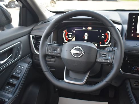 New 2026 Nissan Rogue Platinum image 35