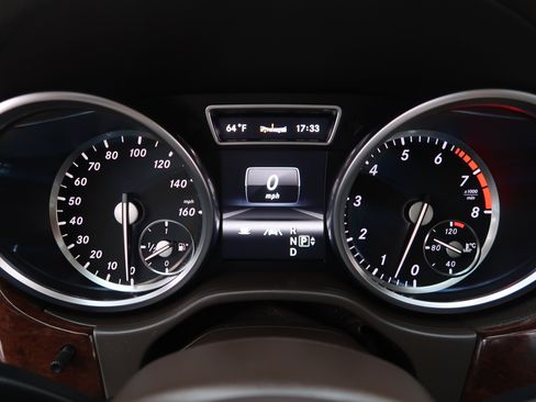 Used 2013 Mercedes-Benz GL 450 4MATIC 4dr GL 450 image 25