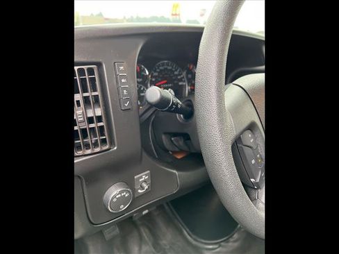 Used 2019 Chevrolet Express 2500 w/ Driver Convenience Package RWD image 9