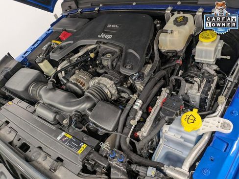 Used 2021 Jeep Gladiator Willys image 31