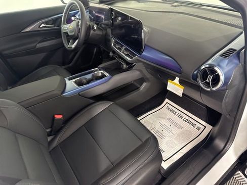New 2026 Chevrolet Equinox EV LT image 13