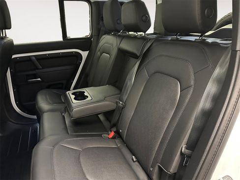 Used 2025 Land Rover Defender 110 S image 13