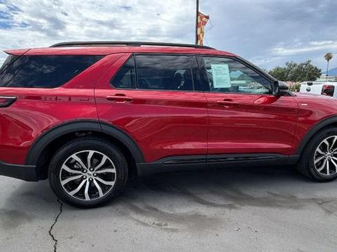 Used 2026 Ford Explorer ST-Line RWD image 3