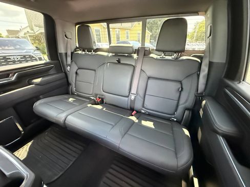 Used 2024 Chevrolet Silverado 2500 LTZ w/ LTZ Premium Package AWD/4WD image 22