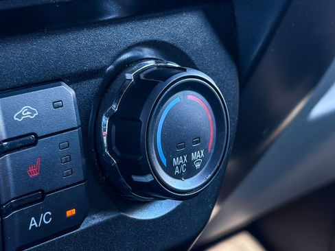 Used 2015 Ford F150 XLT w/ Equipment Group 302A Luxury image 34