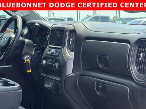 Used 2019 Chevrolet Silverado 1500 Custom Trail Boss w/ Custom Convenience Package AWD/4WD image 21