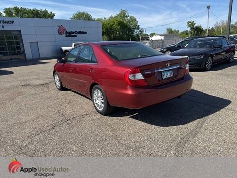 Used 2002 Toyota Camry XLE FWD image 4