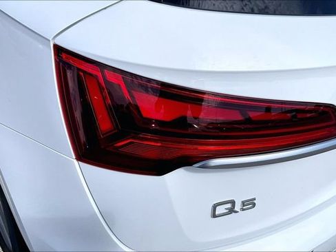 Used 2023 Audi Q5 2.0T Premium Plus w/ Premium Plus Package AWD/4WD image 32