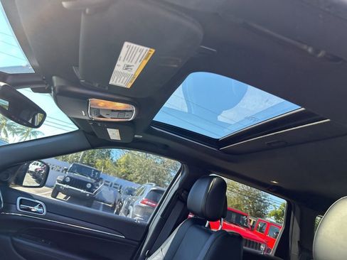 Used 2020 Jeep Grand Cherokee Limited w/ Premium Lighting Group image 10