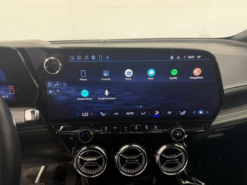Used 2024 Chevrolet Blazer EV LT AWD/4WD image 20