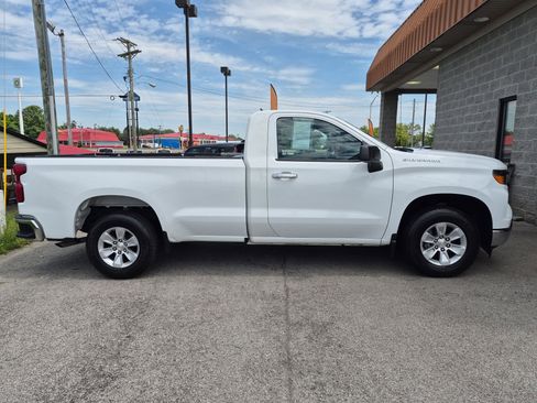Used 2022 Chevrolet Silverado 1500 W/T RWD image 2