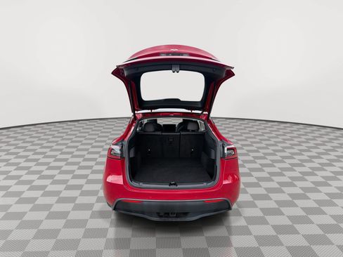 Used 2022 Tesla Model Y Long Range AWD/4WD image 21