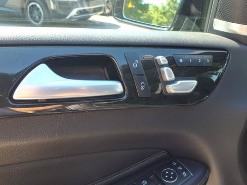 Used 2019 Mercedes-Benz GLE 43 AMG 4MATIC image 21
