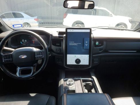 Used 2023 Ford Expedition Max Platinum RWD image 14