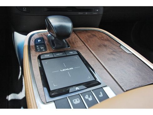 Used 2022 Lexus LS 500 RWD image 24