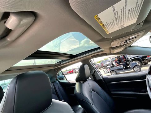 Used 2022 Toyota Camry XSE image 14